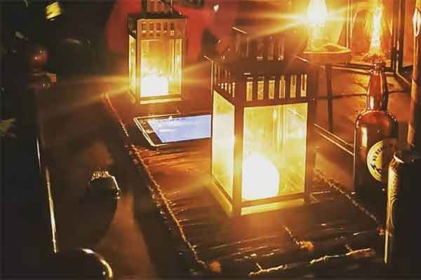 ToDoOntario - Algonquin Park Voyageur Quest table lanterns
