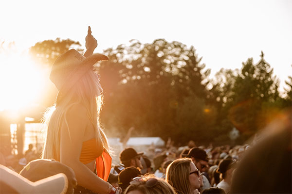 ToDoOntario - Boots & Hearts Music Festival