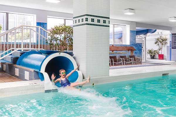 ToDoOntario - Chelsea Hotel, Toronto, pool & Slide