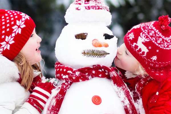 ToDoOntario - Deerhurst Resort, kids and a snowman