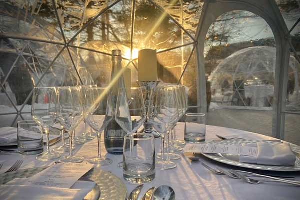 ToDoOntario - Hockley Valley Resort, snow globe dining