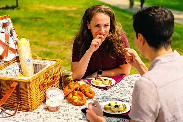 ToDoOntario - Midland Food Tours, picnic