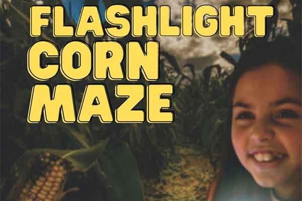 ToDoOntario - Rounds Ranch, flashlight corn maze