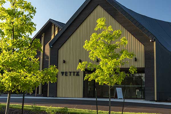ToDoOntario - Vetta Nordic Spa, entrance in summer