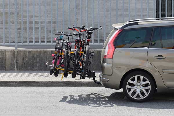 ToDoOntario - car with bikes